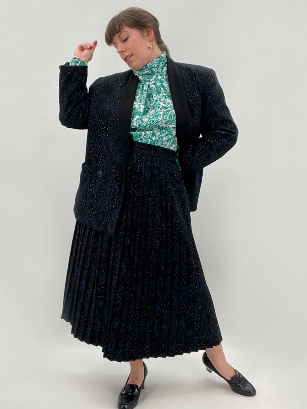 PRICE FIRM Vintage Style Printed Dark Floral 2 Piece Pleated Skirt Blazer Set